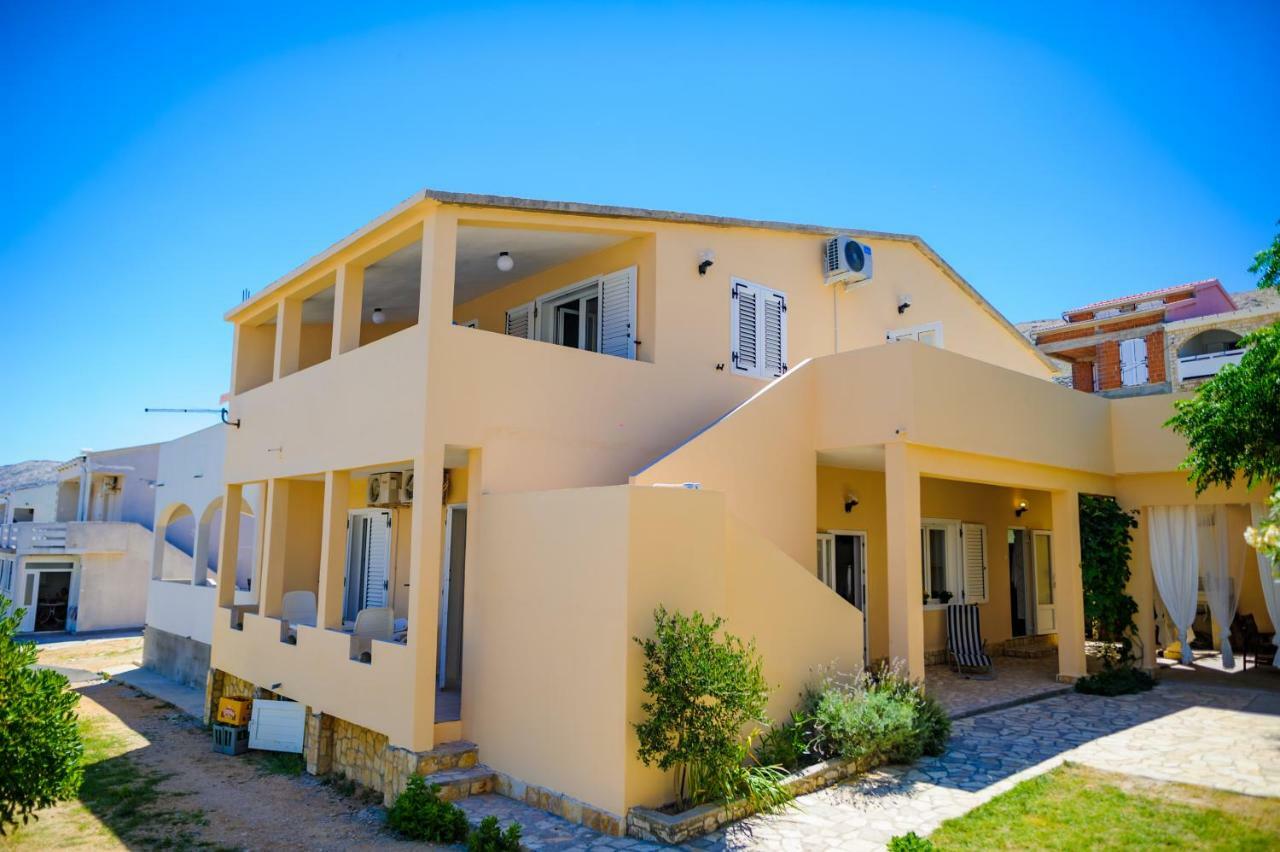 Apartments Lux Pag Pag Town Exterior foto